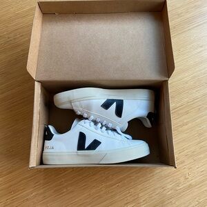 Veja White and Black Sneakers Campo Chromefree